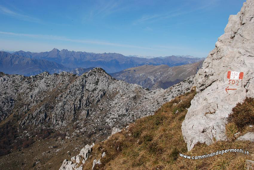 09 13287 Al centro la vetta M Alben la Croce.JPG